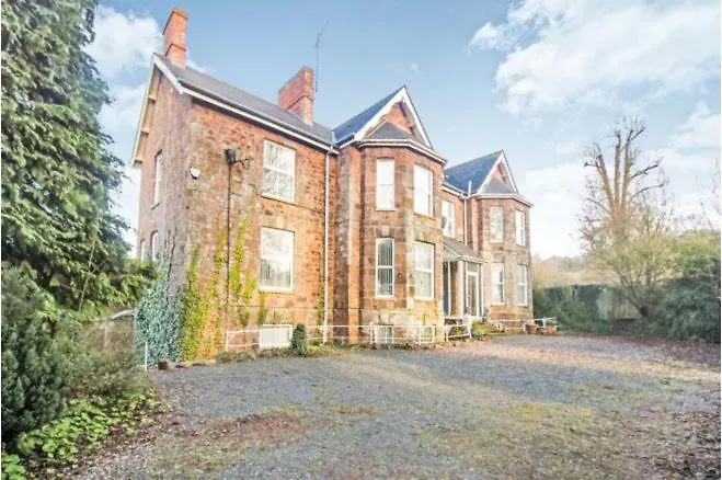 The Arlington Hotel Hele